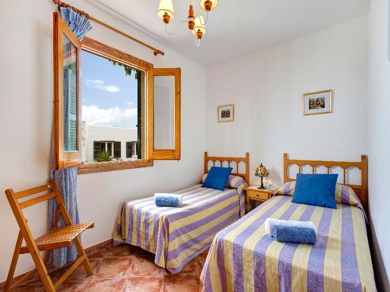 Oliveres I II Cala Blanca  Luaran gambar