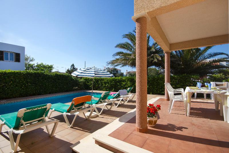 Oliveres I II Cala Blanca  Luaran gambar